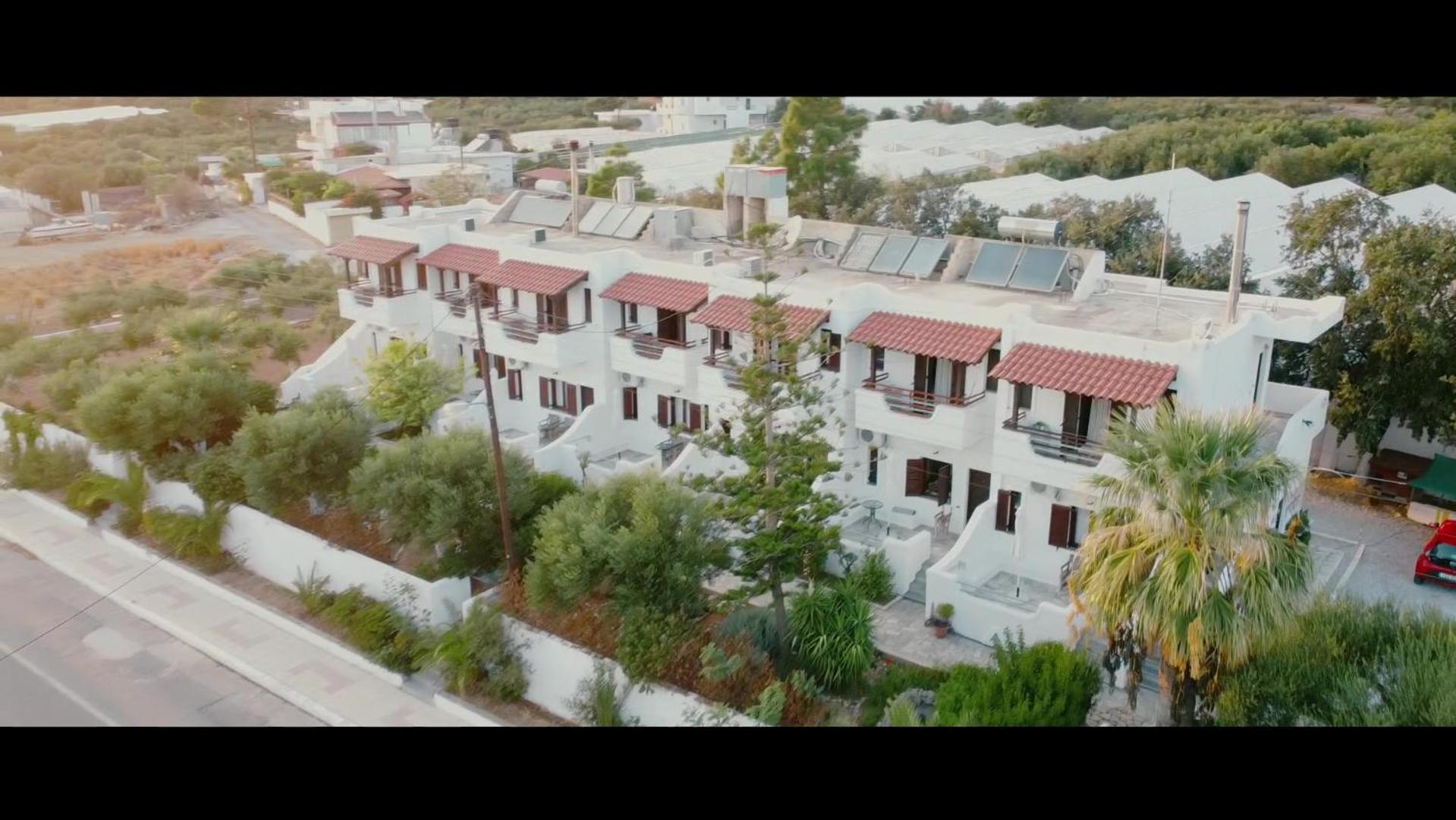 New Aurora Apts Studios Ferma Exterior foto